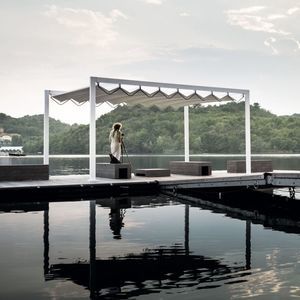 pergola addossata