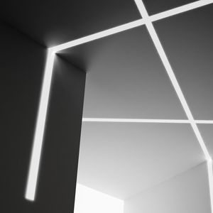 profilo luminoso a muro 1