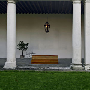 panca da giardino contemporanea