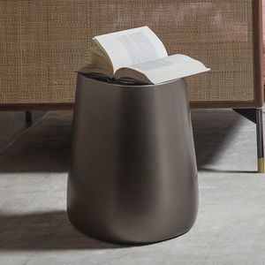 tavolo d'appoggio contemporaneo 1