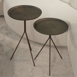 tavolo d'appoggio contemporaneo 1