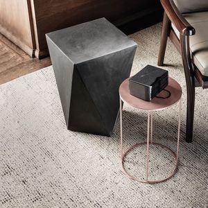 tavolo d'appoggio contemporaneo 1