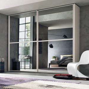 armadio moderno / in legno massiccio / a porte scorrevoli / a specchio