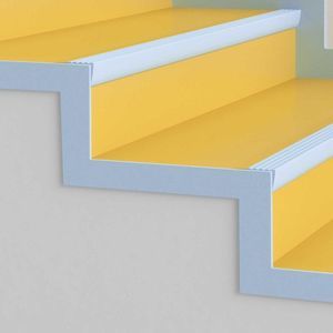 profilo per gradini in PVC 1