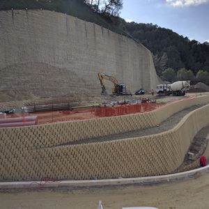 blocco di calcestruzzo forato