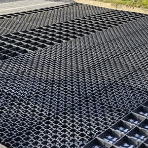 griglia salvaprato in rivestimenti di ghiaia 1