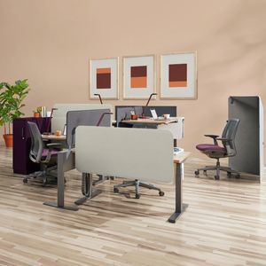 divisorio per ufficio su scrivania