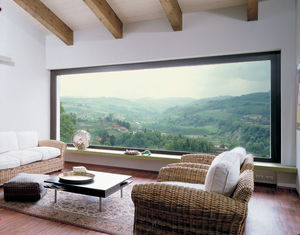 finestra in legno