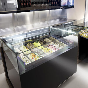 vetrina refrigerata espositiva 1