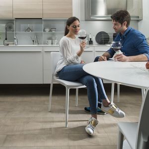 parquet multistrato / da incollare / in legno / spazzolato