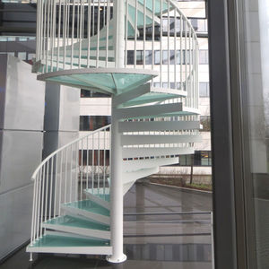 scala elicoidale / con struttura in acciaio / con gradini in vetro / moderna