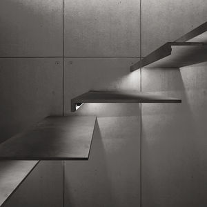 luce LED 1