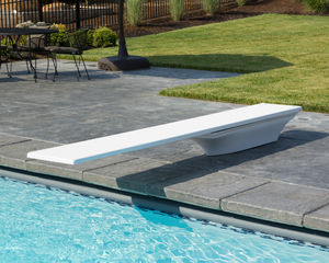 trampolino per piscina 1