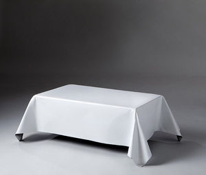 tavolino basso contemporaneo