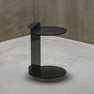 tavolo d'appoggio contemporaneo 1