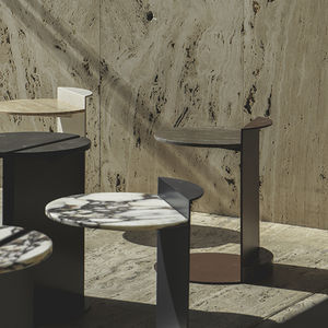 tavolo d'appoggio design minimalista