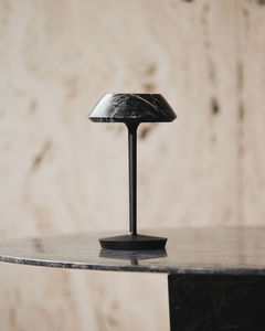 lampada nera 1