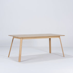 tavolo contemporaneo 1