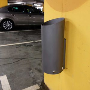 pattumiera pubblica / da parete / in acciaio galvanizzato / in acciaio inox