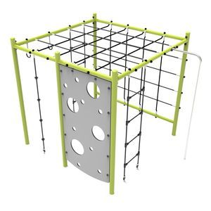 struttura d'arrampicata per percorso vita