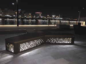 panca pubblica / moderna / in legno / in lamiera d'acciaio