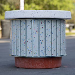 sgabello contemporaneo