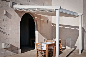 pergola addossata