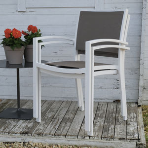 sedia da giardino contemporanea