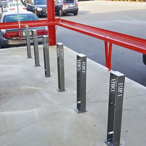 rastrelliera per biciclette a pavimento