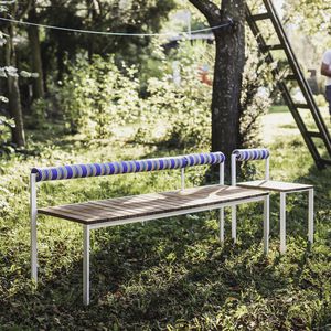 panca da giardino contemporanea