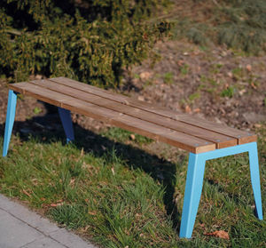 panca da giardino contemporanea