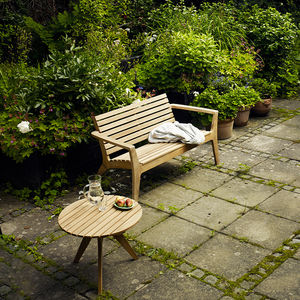 panca da giardino contemporanea