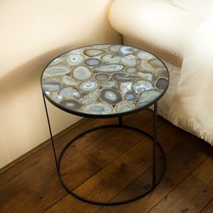 tavolo d'appoggio contemporaneo 1