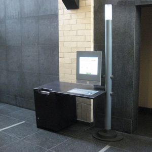 terminale interattivo con touch screen 1