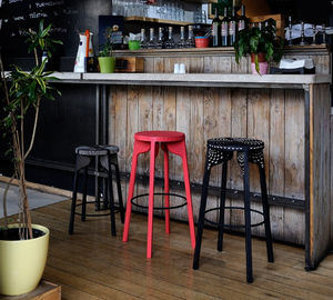 sgabello da bar design scandinavo