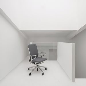 sedia da ufficio moderna / con rotelle / girevole / con braccioli