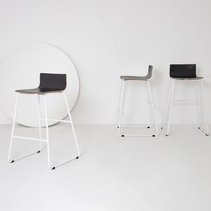 sedia alta moderna / con poggiapiedi / in acciaio / in legno