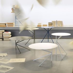 tavolino basso contemporaneo 1