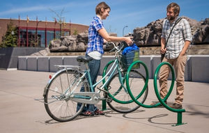 rastrelliera per biciclette a pavimento