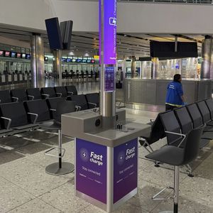stazione di ricarica per telefono cellulare 1