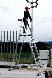 scala con piattaforma da lavoro