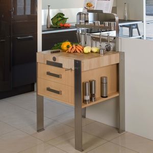 elemento da cucina con piedi