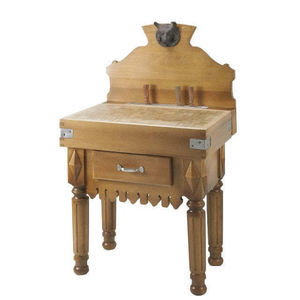 elemento da cucina con piedi