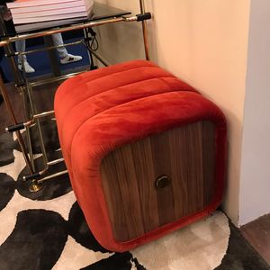 pouf moderno