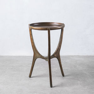 tavolo d'appoggio contemporaneo