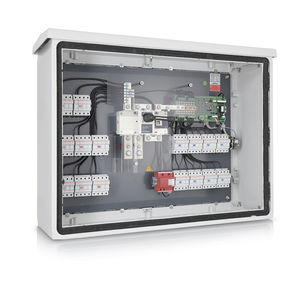 string combiner box