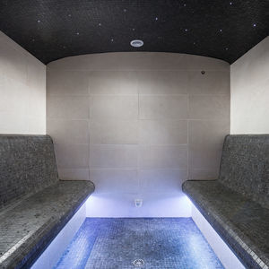 bagno di vapore con doccia integrata 1