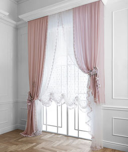 tenda con motivi floreali 1