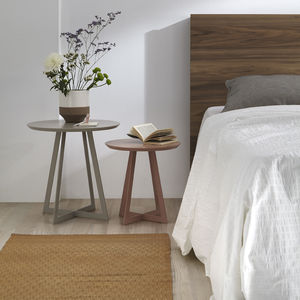 comodino moderno / in MDF laccato / tondo / per uso contract