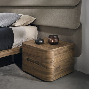 comodino moderno / in noce / impiallacciato in legno / curvo